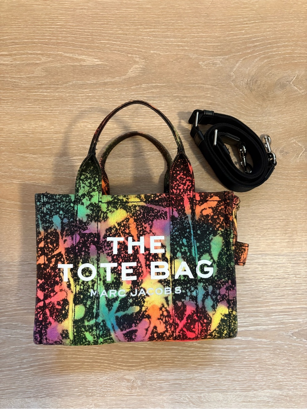 Small Marc Jacobs “Neon Rainbow Splatter” 🌈🫟 The Tote Bag